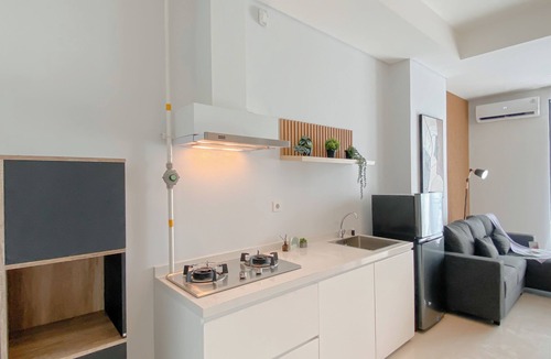 Mampang Prapatan Apartment | Modern Monochromatic 2Br Near Lrt Station At Apartment Samara Suites