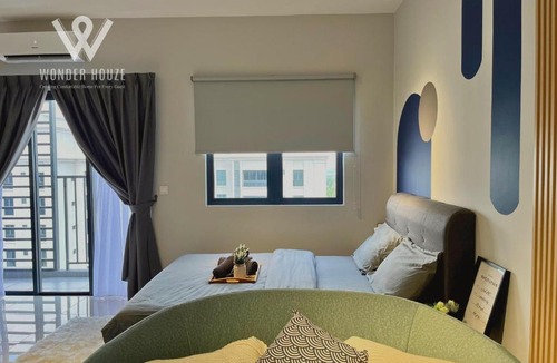 Taman Equine Apartment | Modern Stay at Seri Kembangan - 20 mins to Pavilion Bukit Jalil