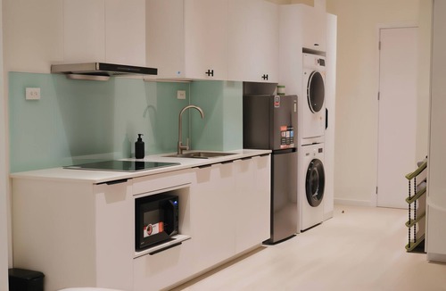 Hang Bai Apartment | Modern studio w/balcony/bathtub/washing & dryers machine in the city center