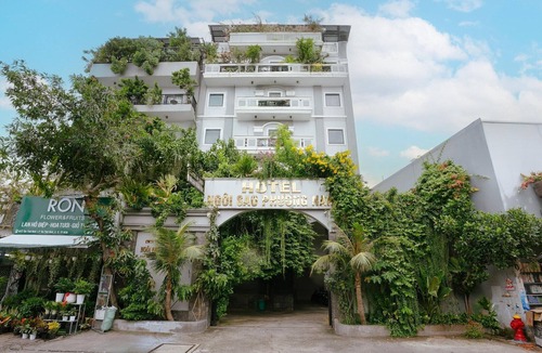 District 12 House | Modern Superior DBL W/Wifi & Parking Included