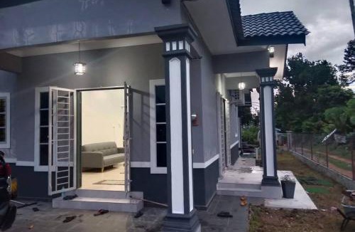 Kampung Ayer Merah House | Mok Jah Homestay