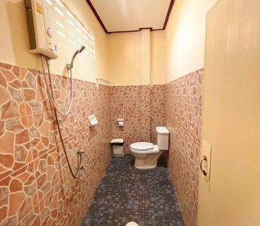 Khlong Wan Hotel | Motel ∙ 4 guests
