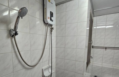 Thung Maha Mek House | Motel ∙ 8 guests