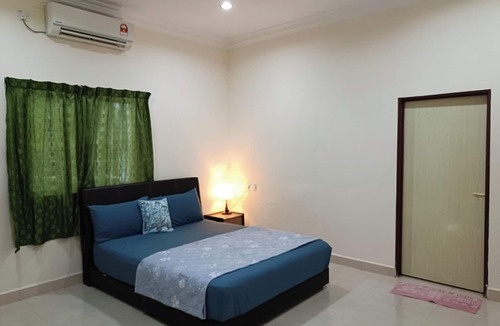 Lubok Buaya Hotel | Motel Aurora Damai