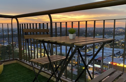 Taman Mount Austin Apartment | MOUNT AUSTIN COMFY LAKE VIEW 5-10 PAX NEAR TOPPEN IKEA AEON WATERPARK