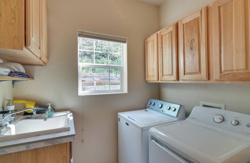 Kings Valley House | Mountain-View Conifer Gem Near Hiking & Fishing