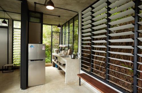 Hulu Selangor House | Mountain View Getaway House with Pool Lauhaus 1