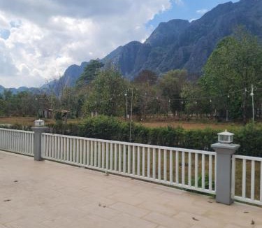 Vang Vieng Villa | Mountain view villa