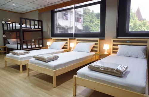 Chana Songkhram Hostel | Muay Thai Hostel Khaosan