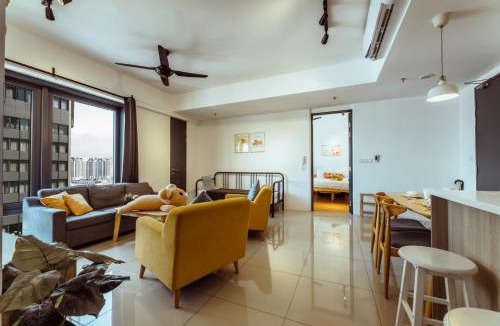 Downtown George Town Apartment | Muji X Rilakkuma - Seaview 3BR at 218 Tropicana Near Komtar Food Heaven with Netflix & TV Box
