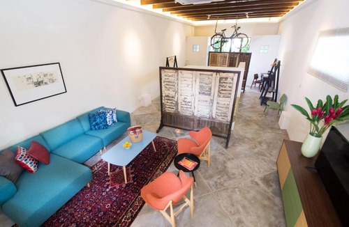 Chinatown Hotel | Muntri Mews