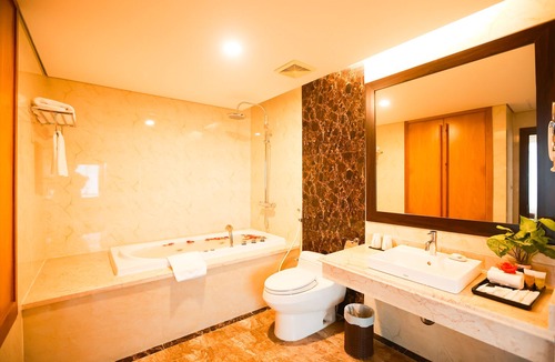 Dong Hoi Hotel | Muong Thanh Luxury Nhat Le Hotel