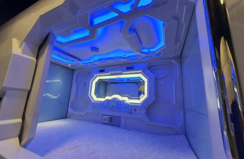 Taman Molek Hotel | My Capsule Hotel