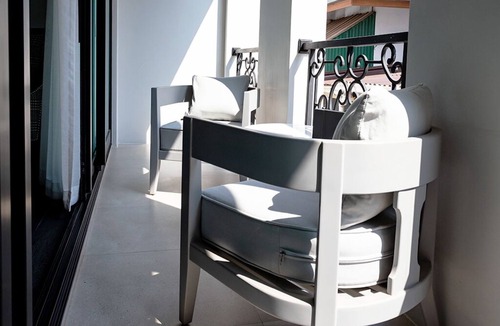Vientiane Apartment | My fully equipped Luxury Apartment with airport pickup