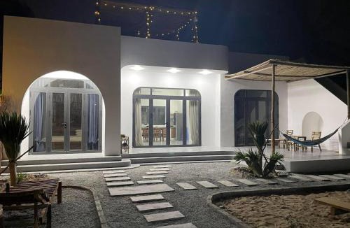 Ninh Hai House | My Hoa Oceanfront Home