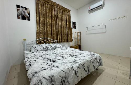 Tanjung House | MyEz Homestay Private Pool, Sungai Karang