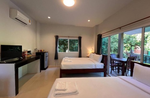 Chumphon Hotel | Naisang Hostel