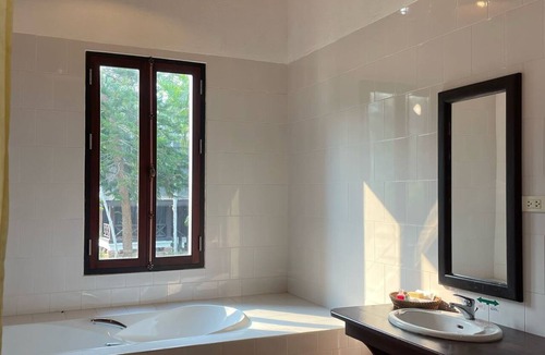Pak Ou Hotel | Nam Ou Riverside Hotel & Resort