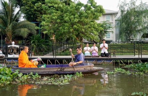Chang Khlan Hotel | Nantra Chiangmai Riverfront Hotel