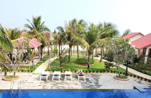 Ham Ninh Hotel | Naomi Resort