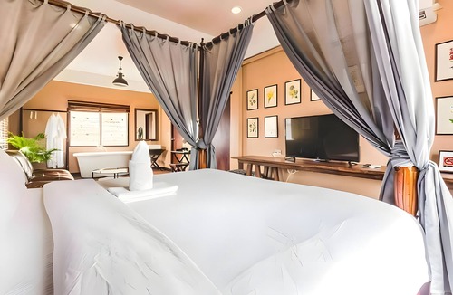 Chang Moi Hotel | Naptel Changmoi