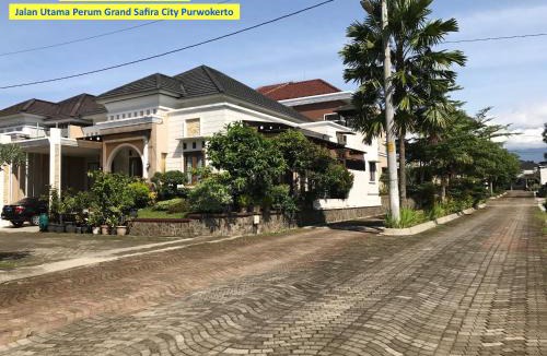 Purwokerto House | Nariska Suite Homestay Purwokerto