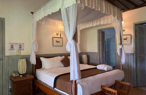 Kampot Resort | Nataya Round House Coral Bay Resort