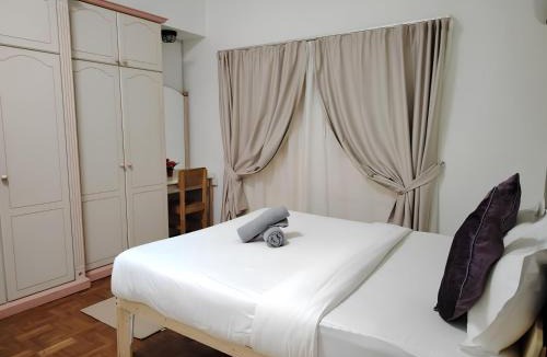 Kampung Surabaya Apartment | Natol Homestay - Riverbank Suites High Rise City Centre