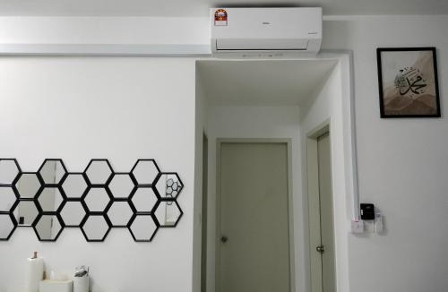 Kota Warisan Apartment | Near KLIA with Free Wifi Hana Homestay