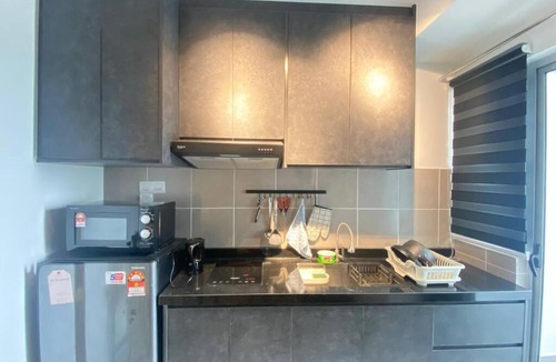 Shah Alam Apartment | NEAR SUBANG AIRPORT Dk Impian Studio 1-3 pax