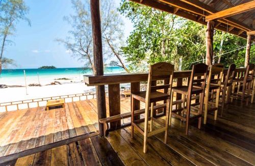 Koh Rong Hostel | Nest Beach Club