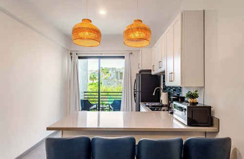 Centro Apartment | NEW 2BR Apartment | Walk to Marina & Downtown