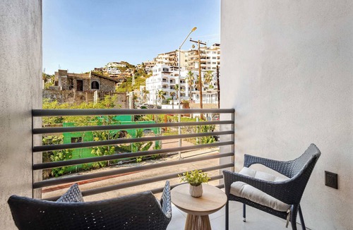Centro Apartment | NEW 2BR Apartment | Walk to Marina & Downtown