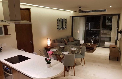 Downtown Apartment | New condo in best building Playa, 1 block from beach, amazing rooftop pool