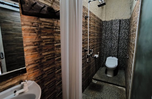 Karimunjava Hotel | New Lishafa Guesthouse