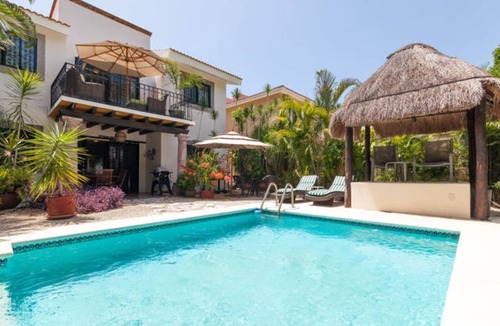 Playacar Fase I House | New! Monthly rentals! 2 bdrs Private Pool house/BBQ close to the beach.