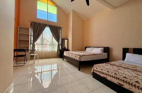 Taman Mount Austin House | New Spacious 4BR House Near IKEA Mount Austin JB