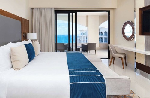 San Jose del Cabo Resort | New Year on the beach in luxurious 2 bedroom suite in Cabo San Lucas