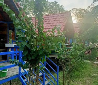 Quan Tom Cabin | Ngọc Tiên Farmer Eco Lodge Cat Tiên