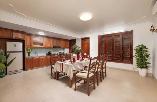 Quang An House | Nhà 6 phòng ngủ 500 m2 có Jacuzzi, Hồ Tây/Bi-a/BBQ