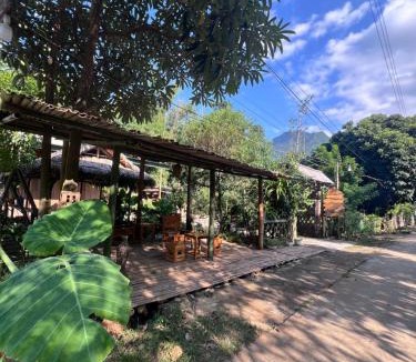 Chieng Chau House | NHÀ CỦA CHI - HOMESTAY FOOD & COFFEE