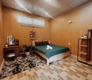 Phuong 10 Ski Chalet | Nhà nắng xinh