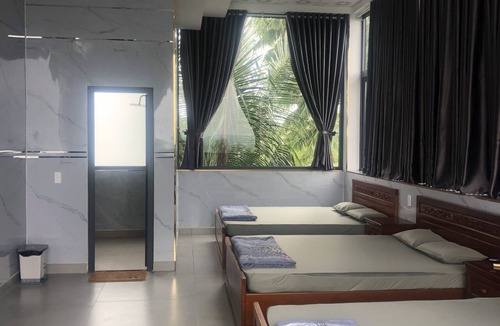 Dinh Quan Hostel | Nha Nghi A&EM