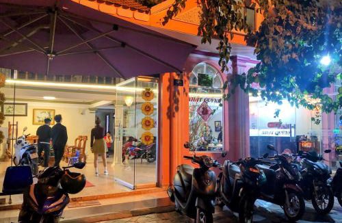 Phuong Hotel | Nhat Quynh Hotel