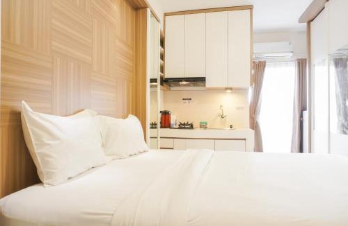 Depok Apartment | Nice and Cozy Studio at Cinere Resort Apartment By Travelio