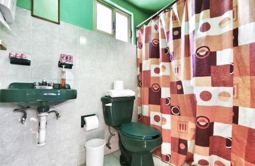 Venustiano Carranza House | Nice bedroom at 5 min Mexico City Airport T1 & T2