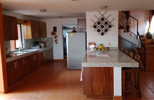 Almacen Villa | Nice vacation place to relax under the hot sun of zihuatanejo