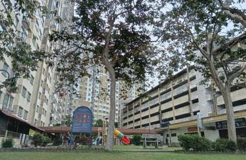 Bukit Jalil Apartment | Nicely furnished with pool at Serdang Raya
