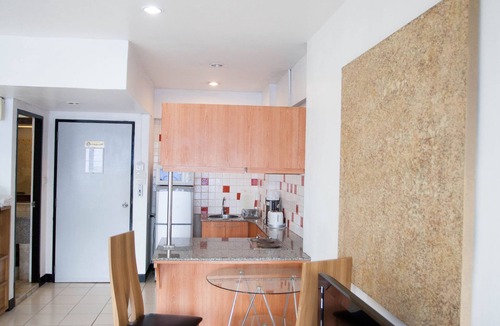 Chang Khlan Apartment | Night Bazaar Road - 40 Sqm - 4th Floor - Work-From-Home w/Fully Fitted Kitchen