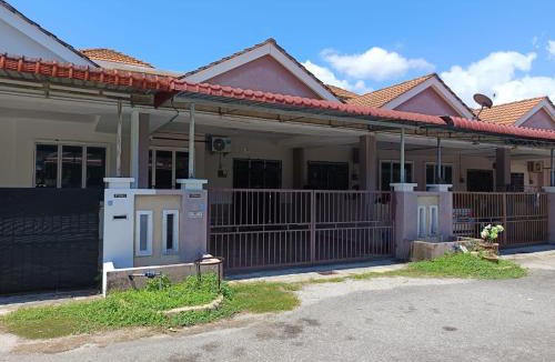 Kuala Terengganu House | NikNa Homestay Gong Badak